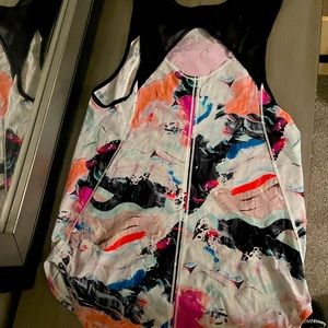 Lululemon workout top